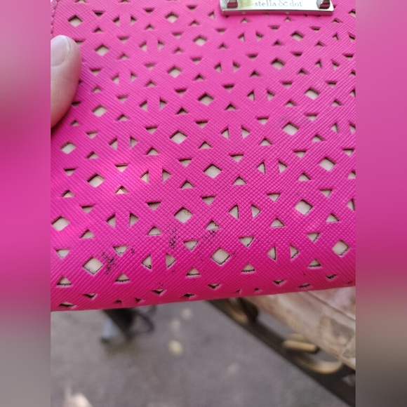 Stella & Dot Fuchsia Cutout Wallet - Picture 6 of 8